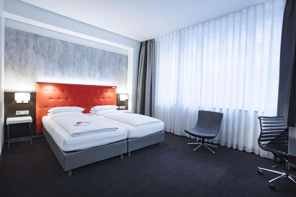 Select Hotel Berlin The Wall Zimmer foto